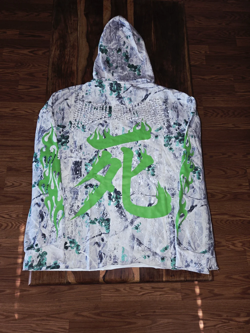 Verselli Men's -Honor Bound- Gray & Green Graphic Pullover Hoodie